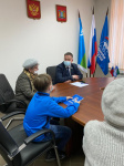 Андрей Осадчук провел личный прием граждан в общественной приёмной партии «Единая Россия» в Нягани 